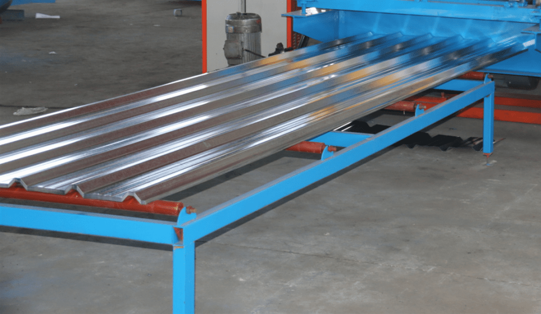 Trapezoidal roofing sheet machine