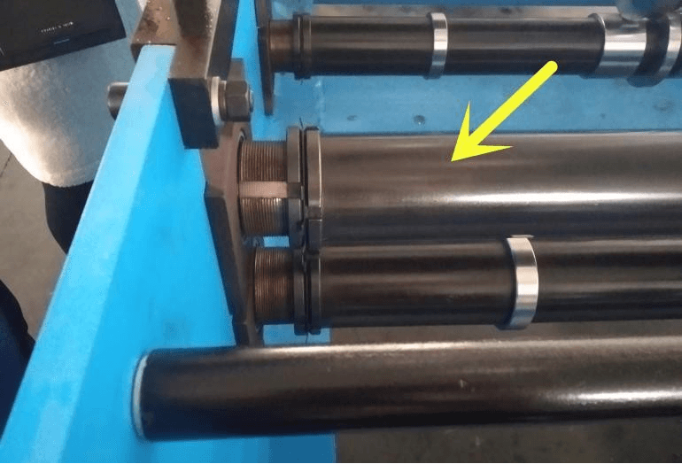 Trapezoidal roofing sheet machine