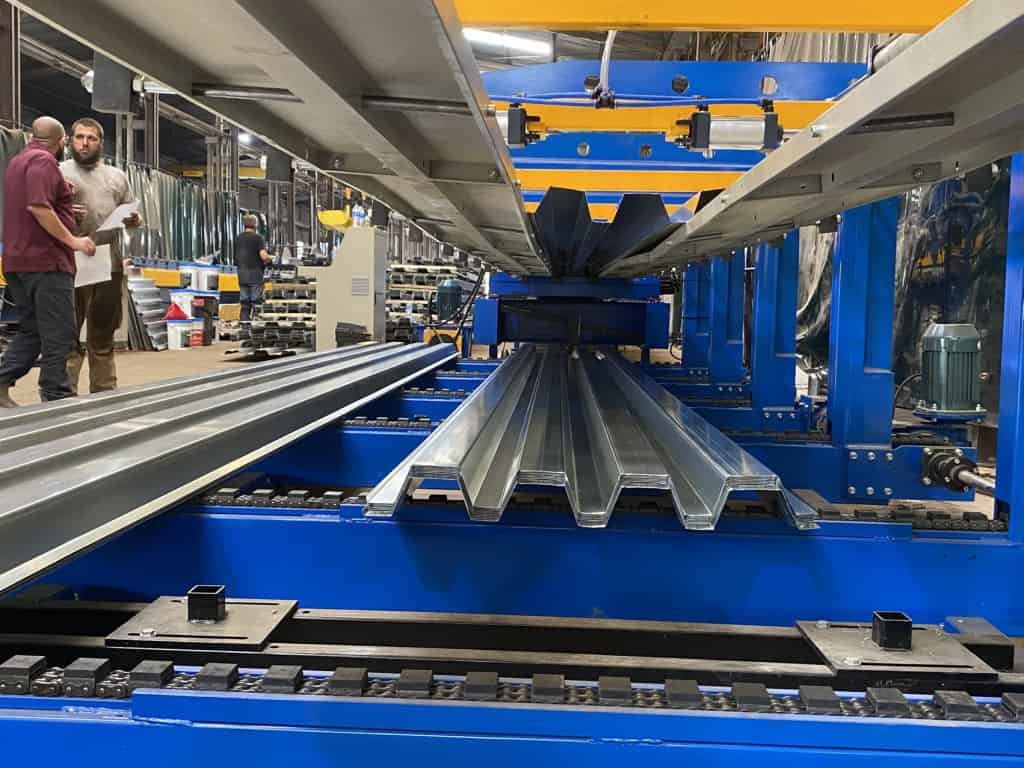 metal-decking-machine